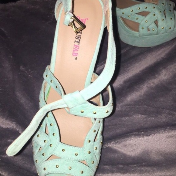 Suede Teal High Heels with Gold Decor 💛💙 - Picture 3 of 4